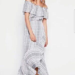 Express long maxi size Medium NWT